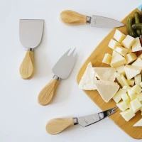 FORMAGGIO, Käse-Set mit Holzgriffen, 4/1, Beige
