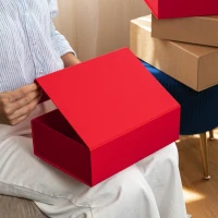 FRIDA, self-folding gift box with magnet, white