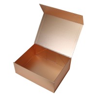 CLARA, self-folding gift box with magnet, gold rose